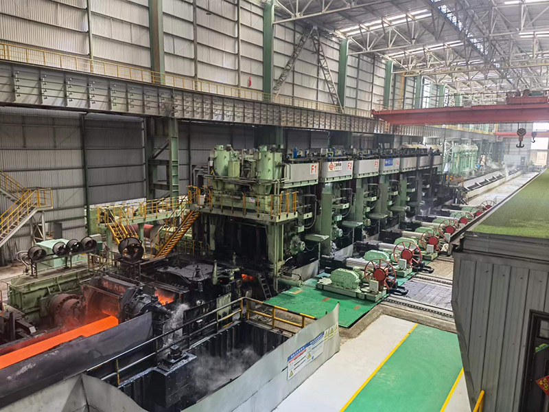 Reemplazo de los ejes cardán para el molino de acabado por husillos de engranajes de tambor