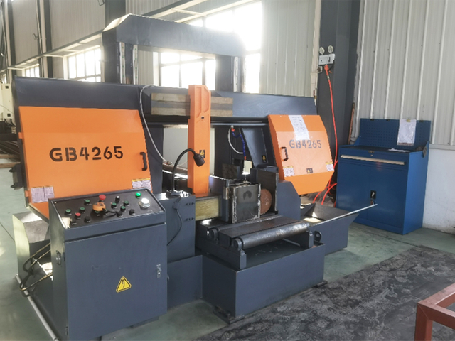 Sierra-m&aacute;quina